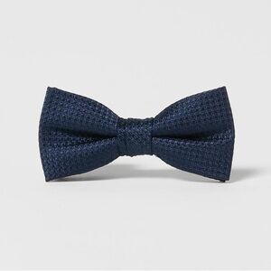 {Zara} Kids Satin Effect Texture Classic Navy Bow Tie